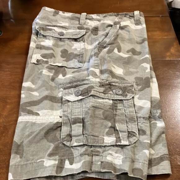 BNWT CAMO CARGO - Picture 2 of 8